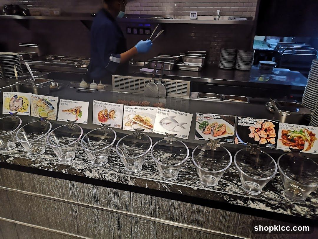 Food Display with Menu Cards