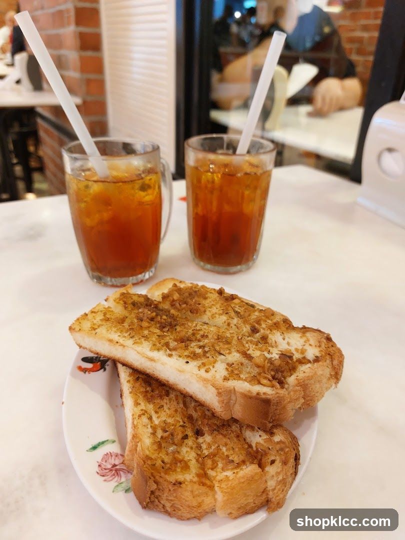 Garlic Toast and Iced Tea