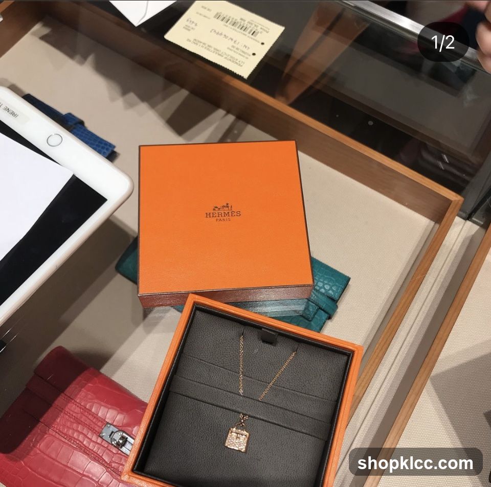 Hermes Jewelry Display