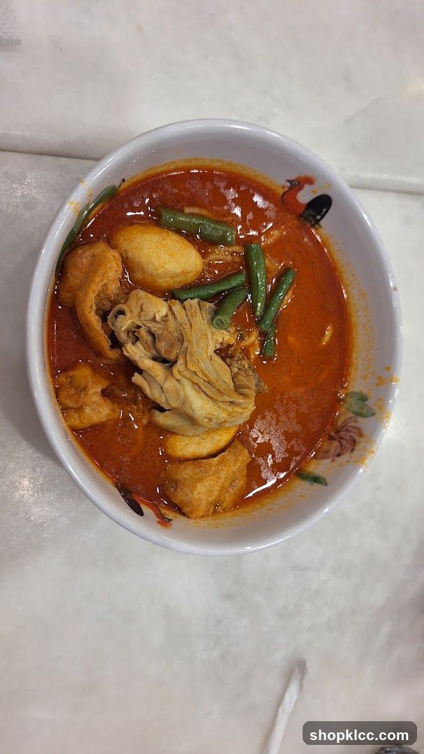 Curry Dish with Tofu and Green Beans
