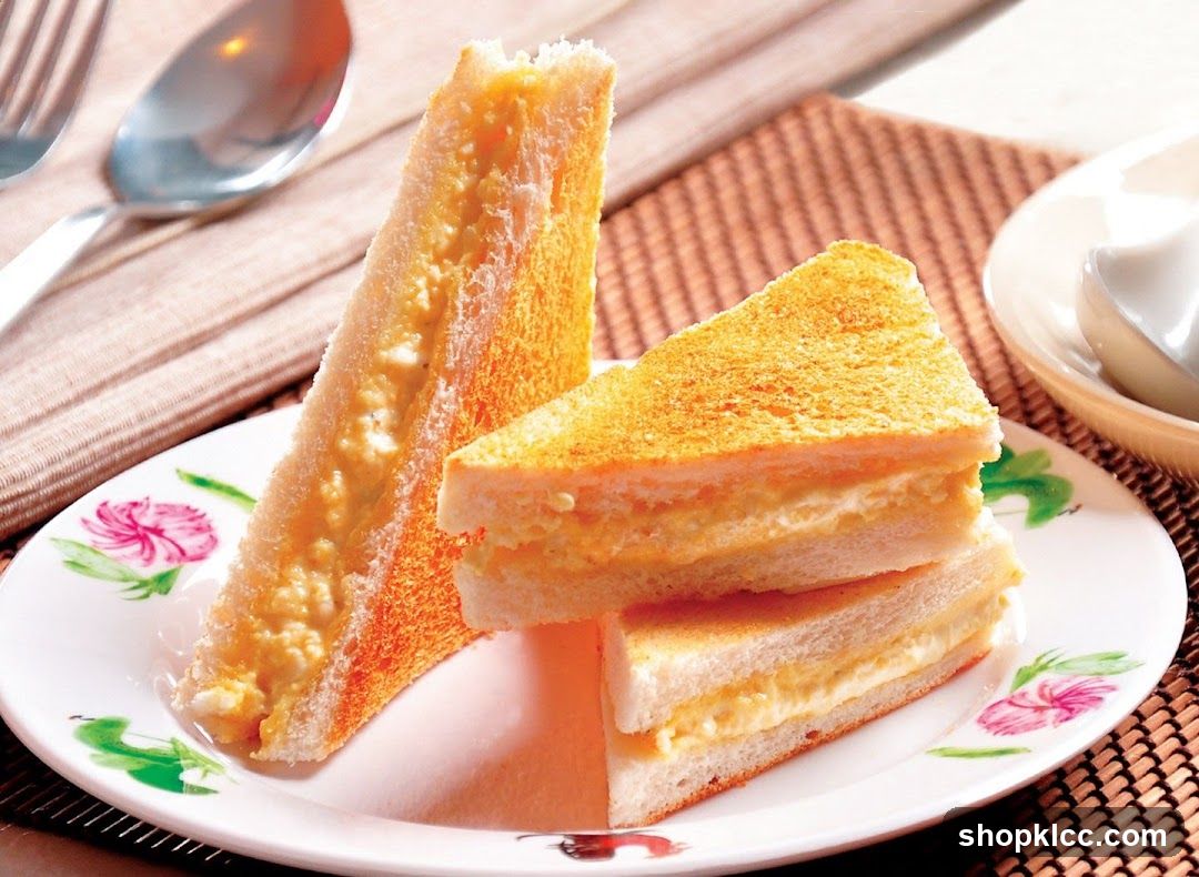 Toasted Sandwich with Cream Filling