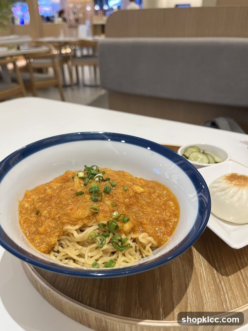 Noodles with Sauce and Bun