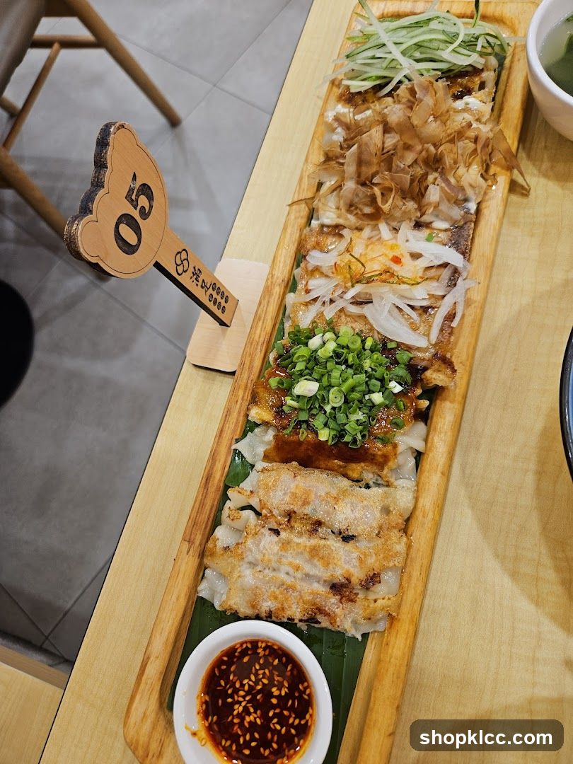 Gyoza Platter with Dipping Sauce