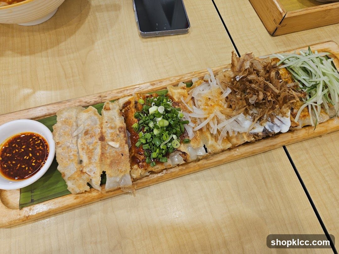 Pan-fried dumplings with toppings