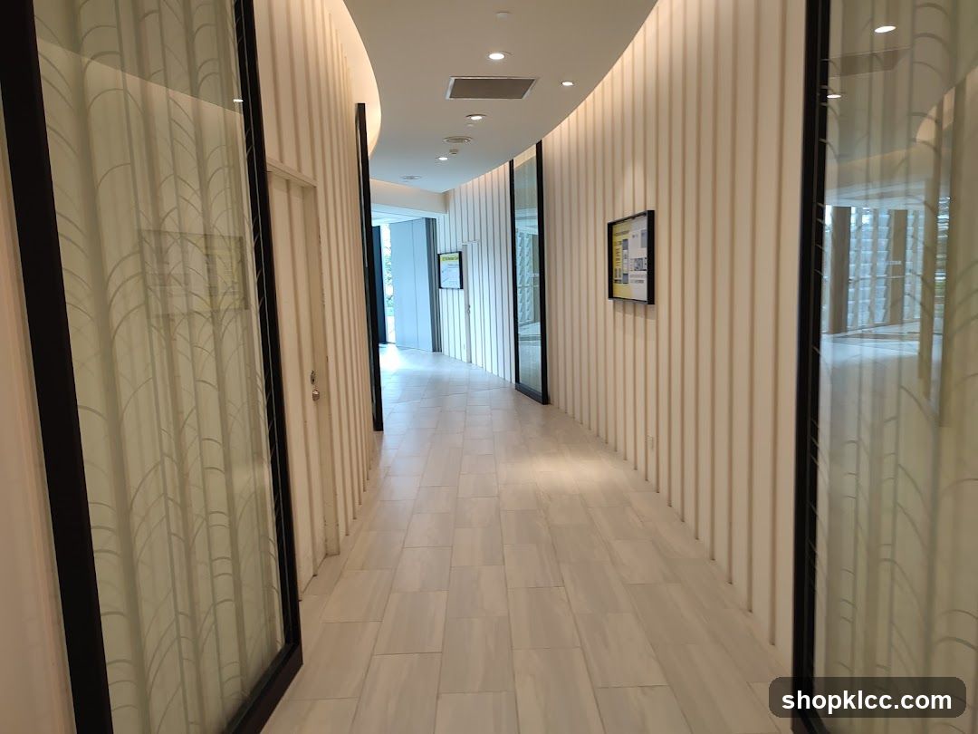 Modern Hallway with Decorative Elements