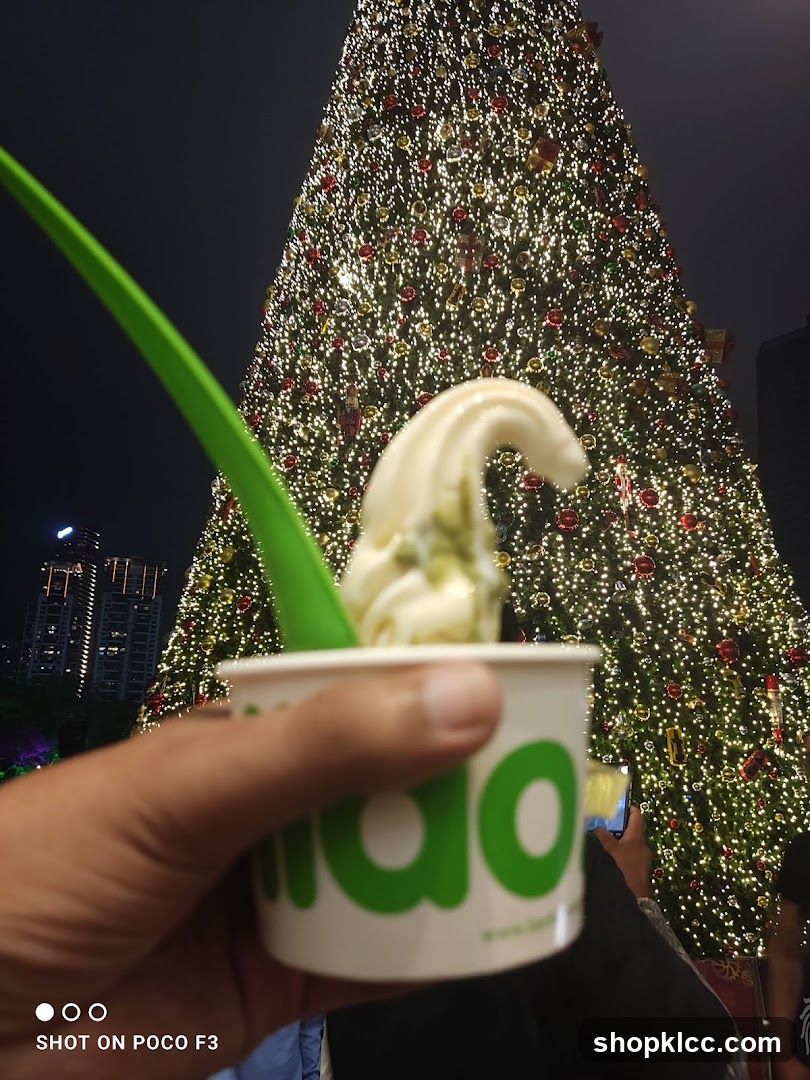 Frozen Yogurt with Christmas Tree
