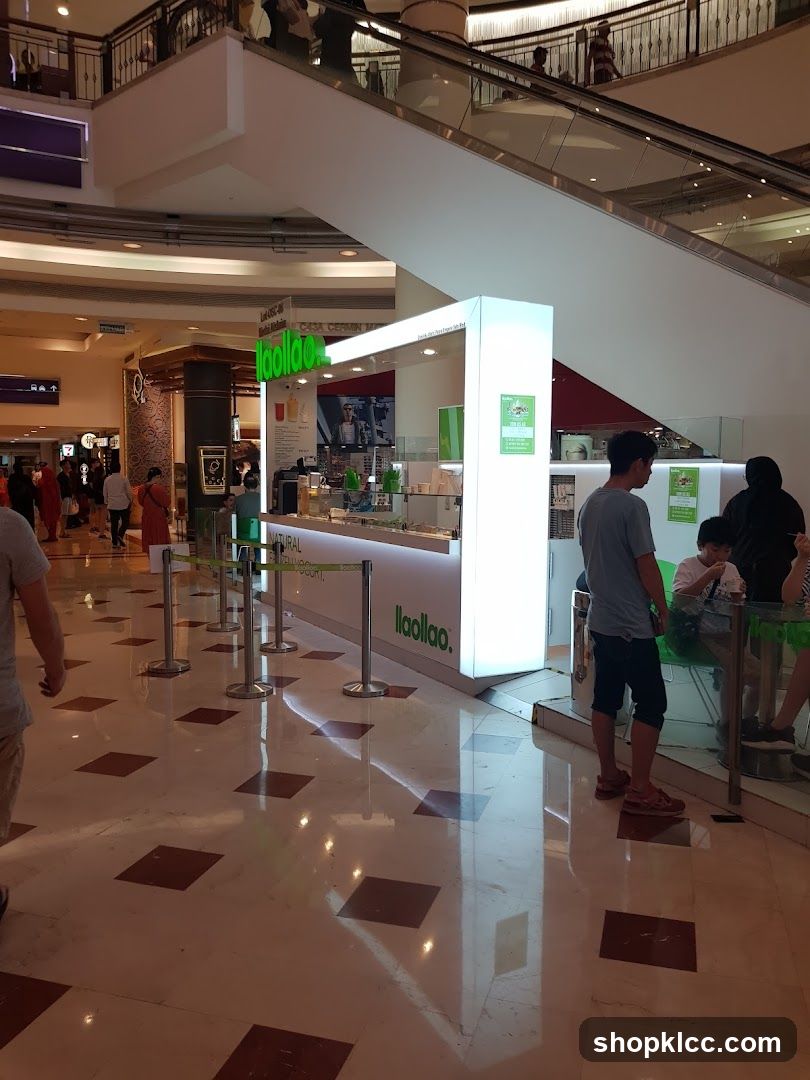 Llaollao Yogurt Stall