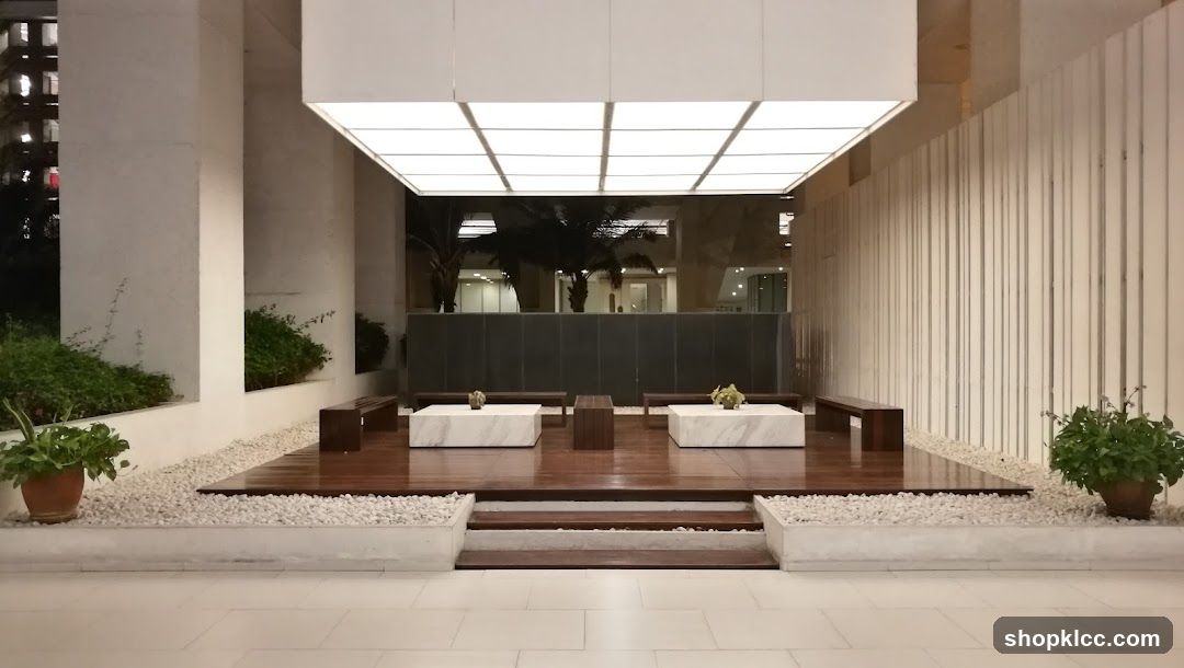 Modern Outdoor Seating Area