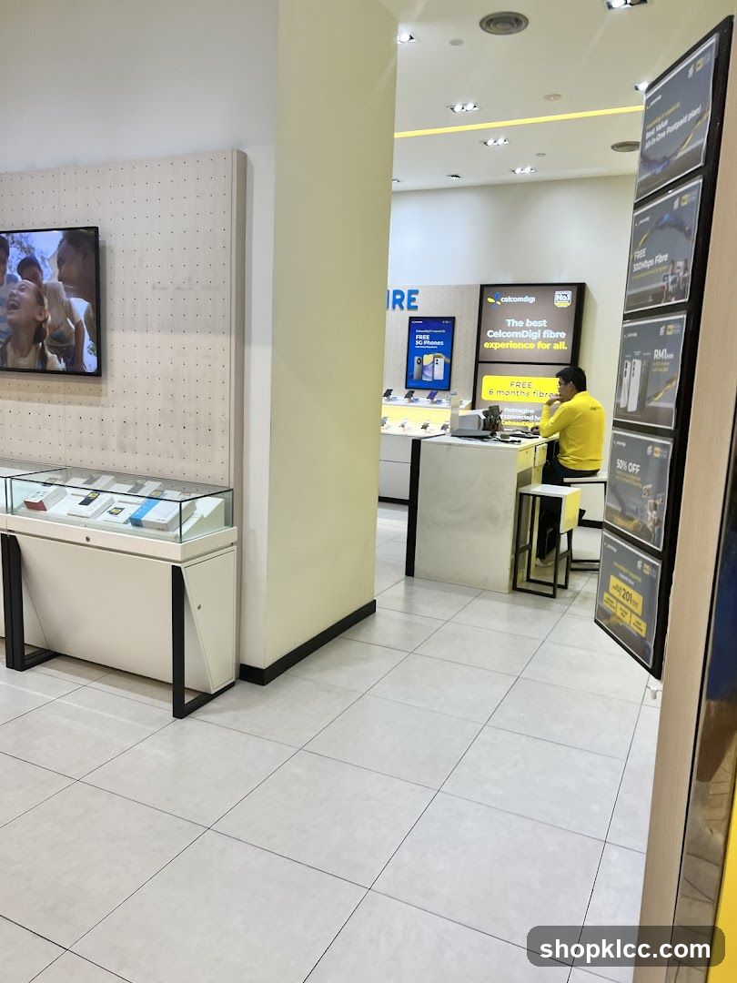 CelcomDigi Store Interior