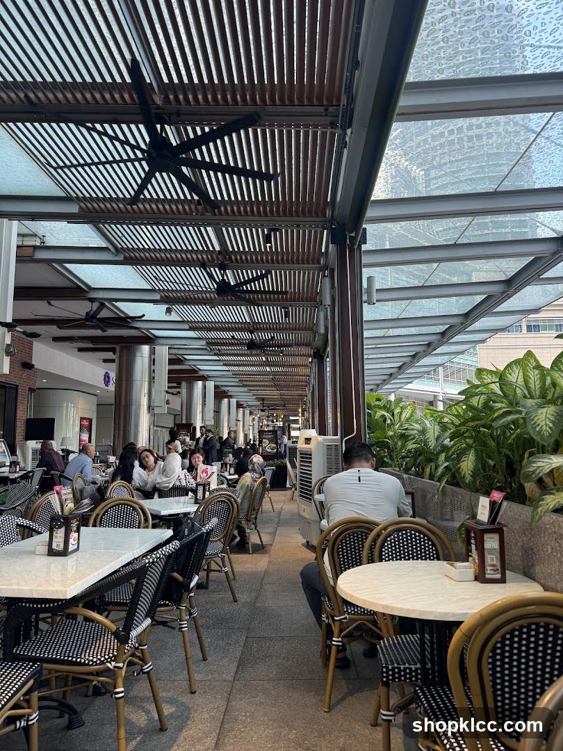 Outdoor Cafe Seating
