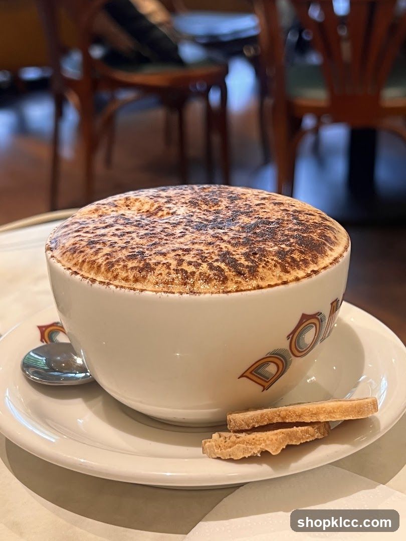 Cappuccino with Biscuits