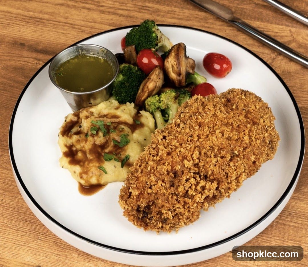 Crispy Chicken with Mashed Potatoes and Vegetables
