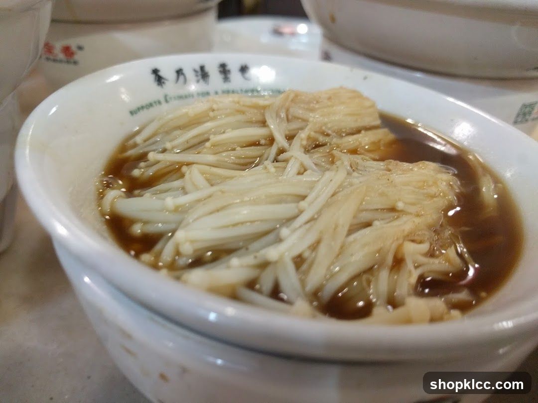 Enoki Mushroom Soup
