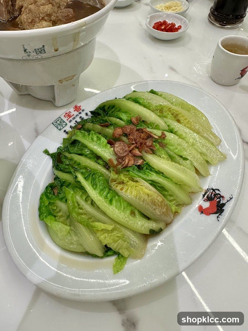 Braised Lettuce with Garlic and Fried Shallots