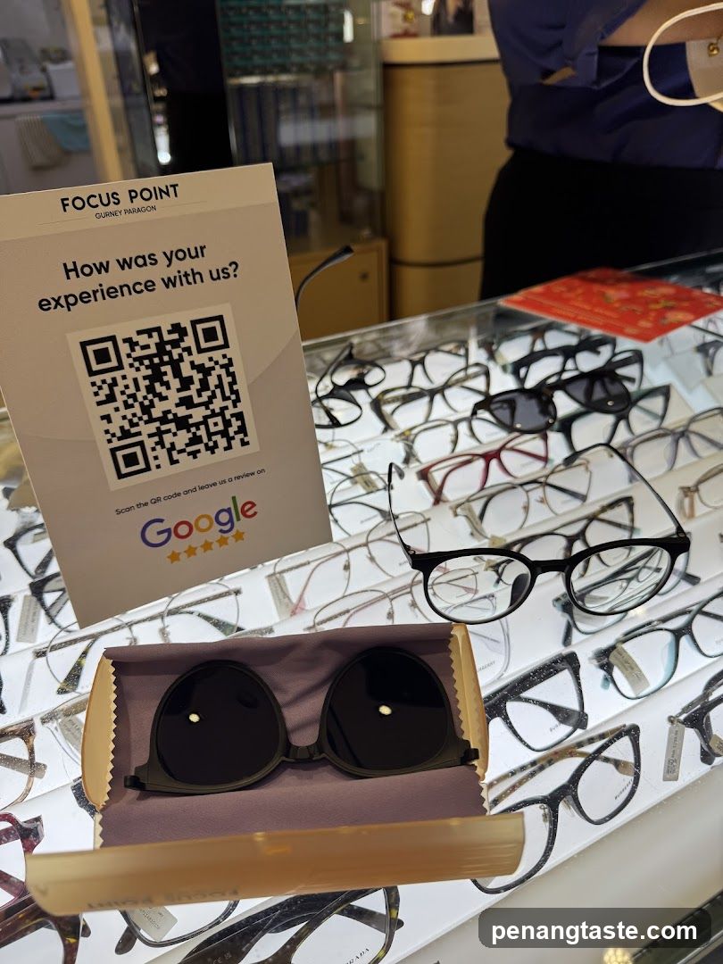 Eyewear Store Display