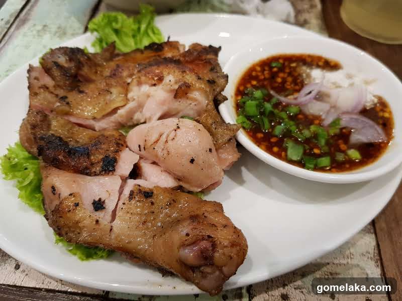 Grilled Chicken with Sauce