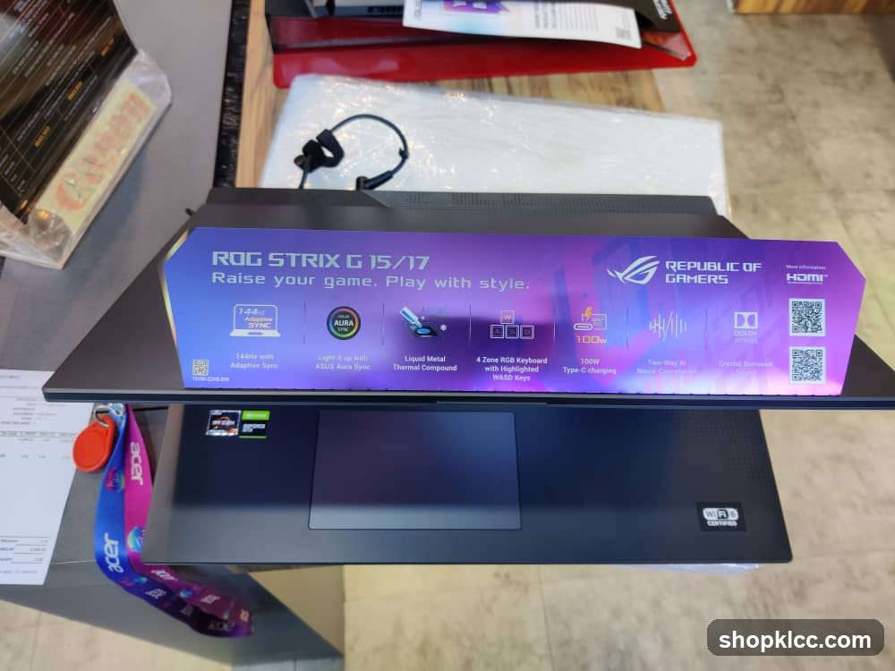 ROG Strix G 15/17 Laptop Packaging