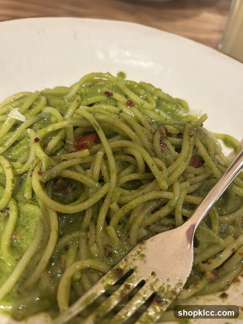 Spaghetti with Pesto Sauce