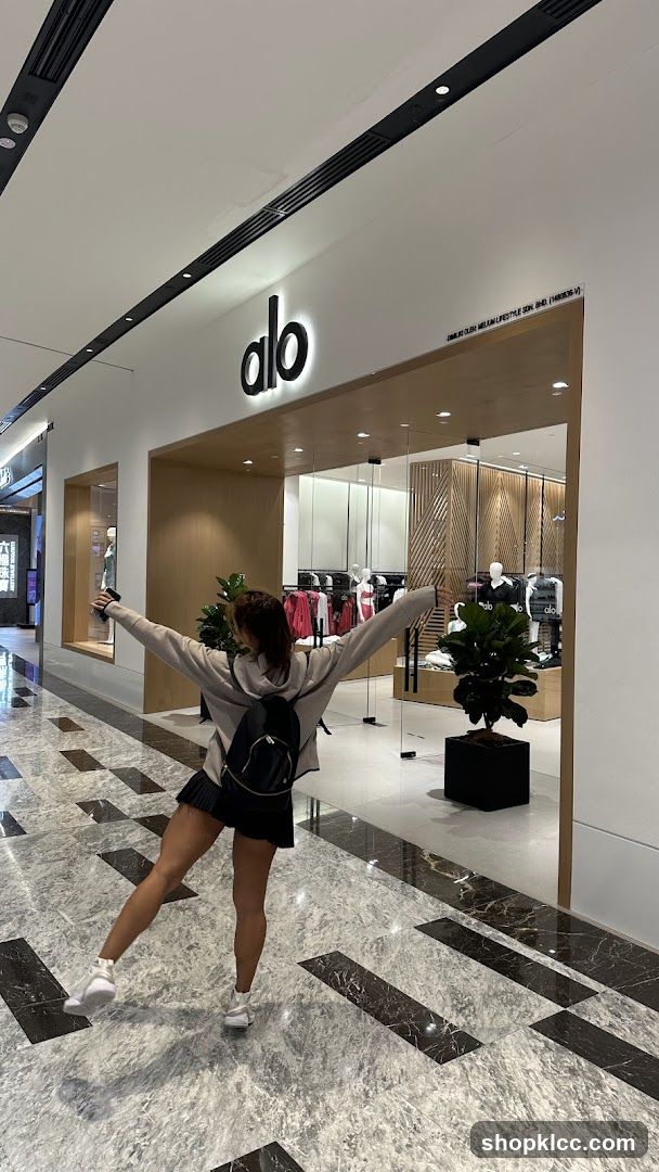 Alo Yoga