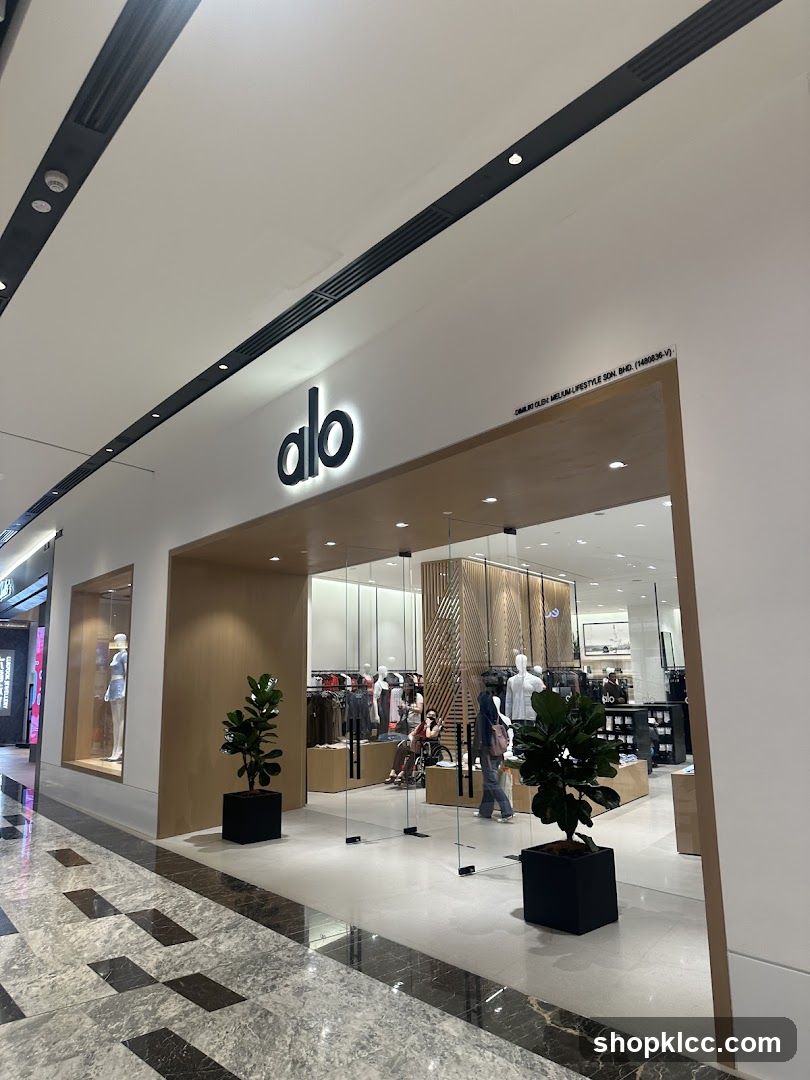 Alo Yoga Storefront