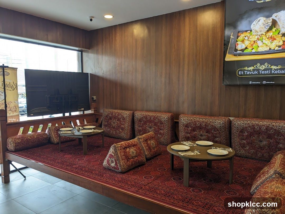 Restaurant Seating Area