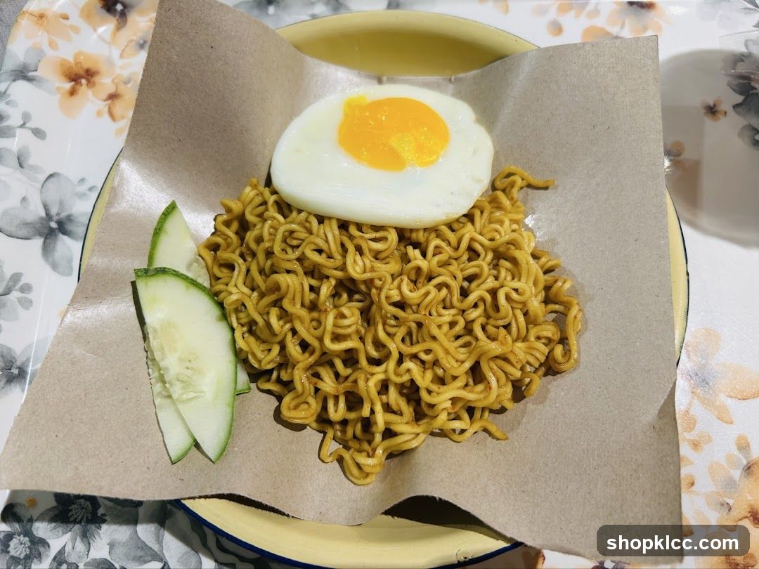 Noodles with Fried Egg and Cucumber