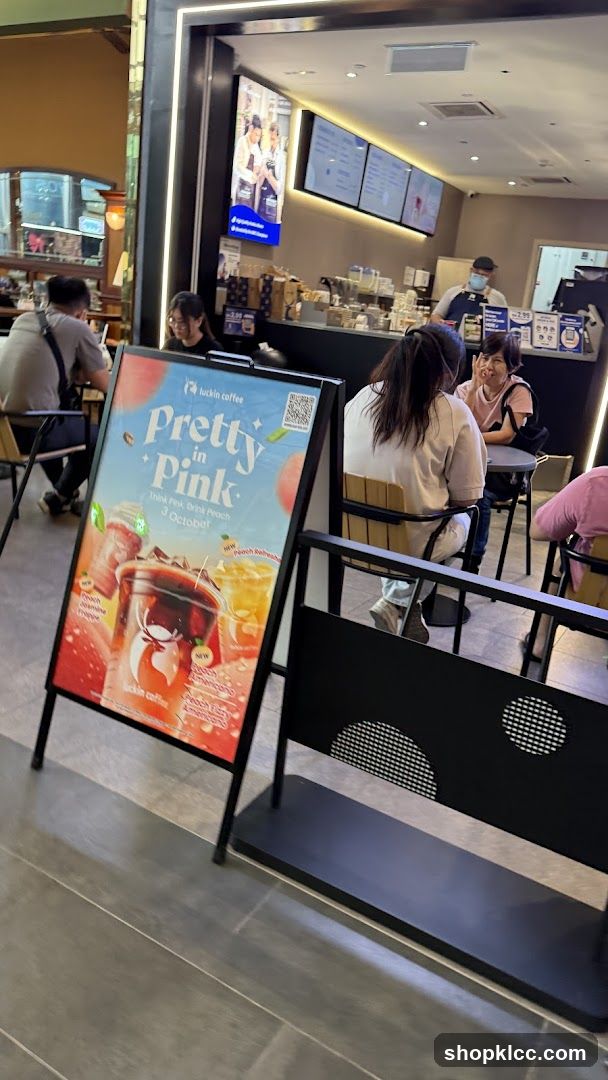 Luckin Coffee "Pretty in Pink" Promotion