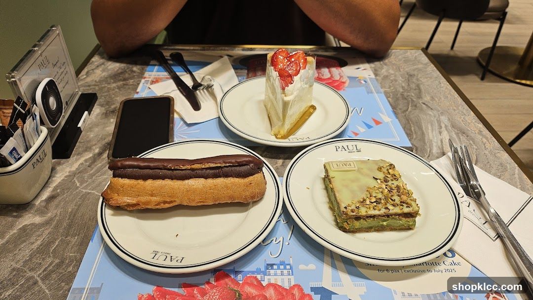 Desserts at PAUL