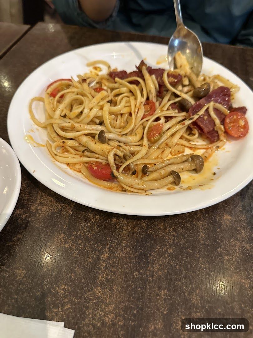 Pasta with Mushrooms and Tomatoes