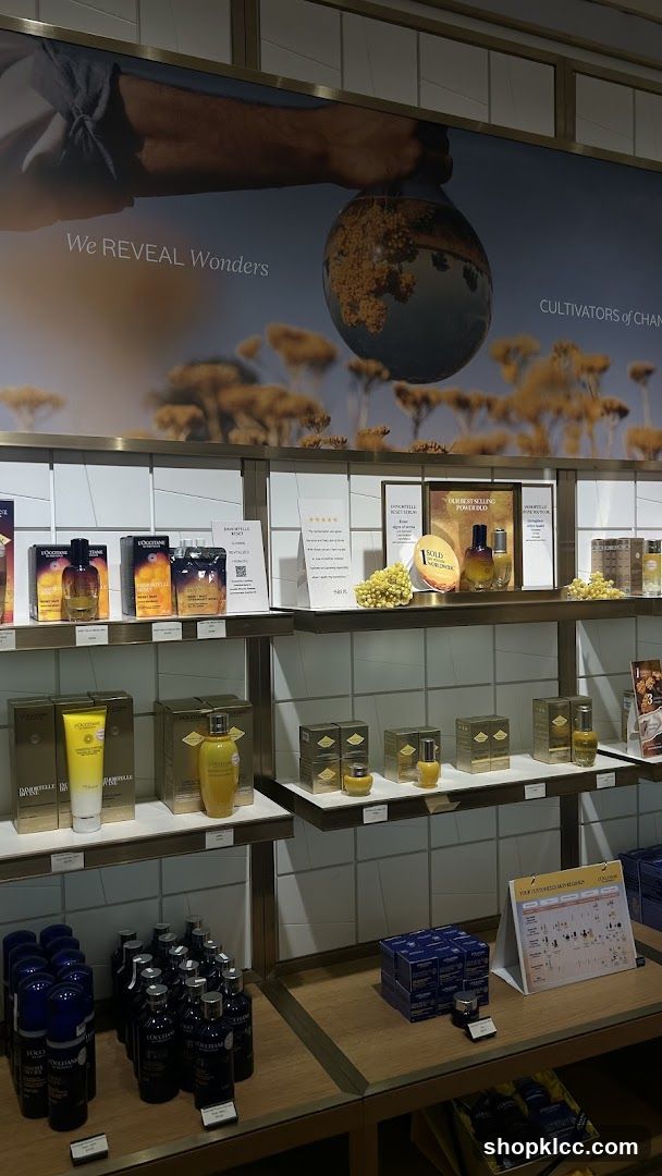 Cosmetics Display