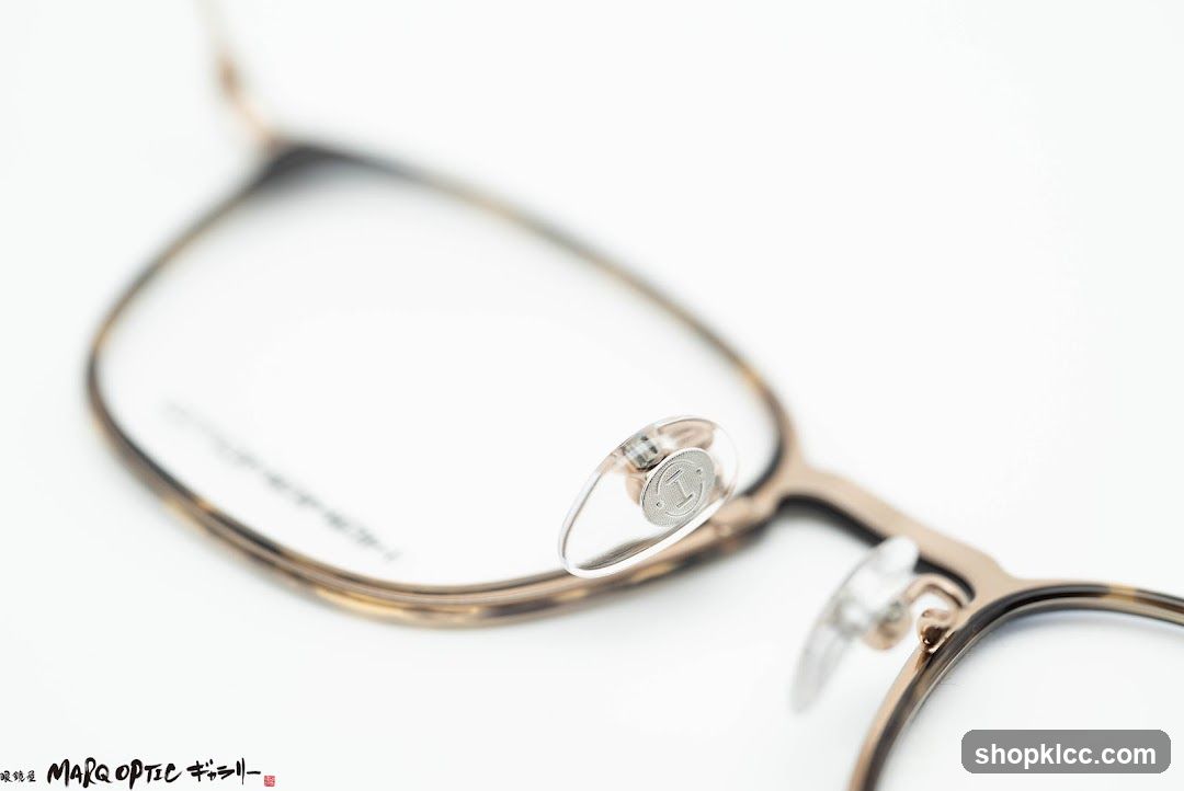 Eyeglasses Detail