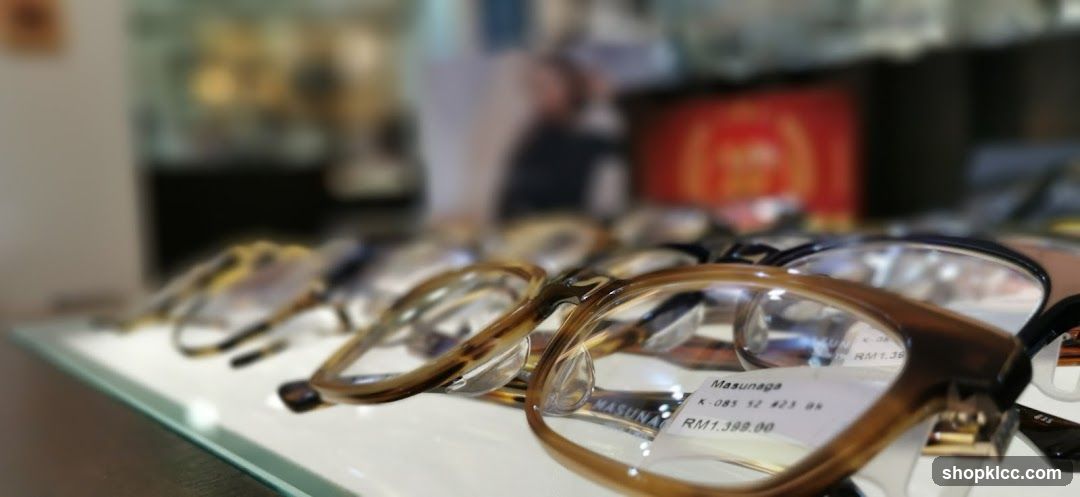 Eyeglasses Display