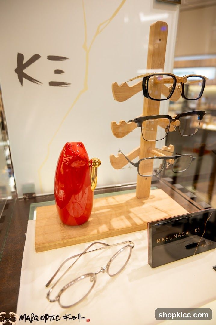 Eyeglasses Display