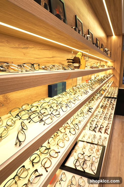 Eyeglasses Display