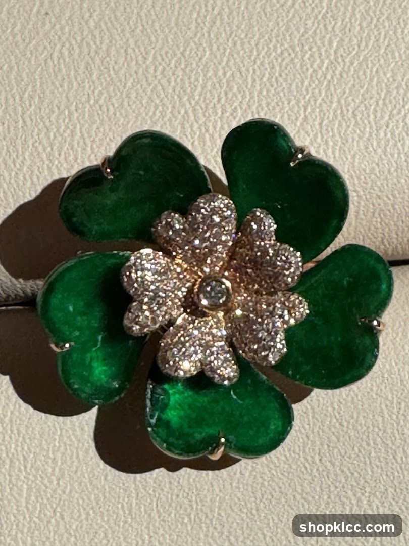 Flower-shaped brooch
