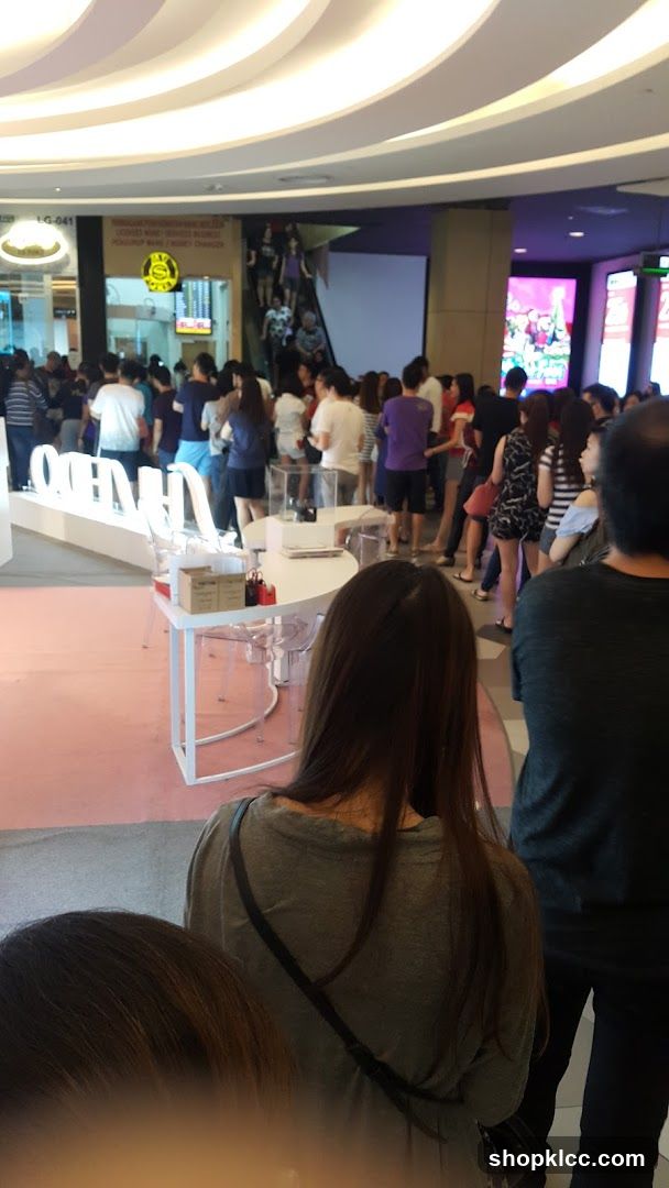 Crowd at a Mall