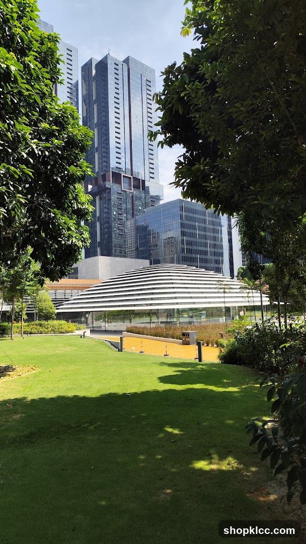 Modern Architecture and Green Space