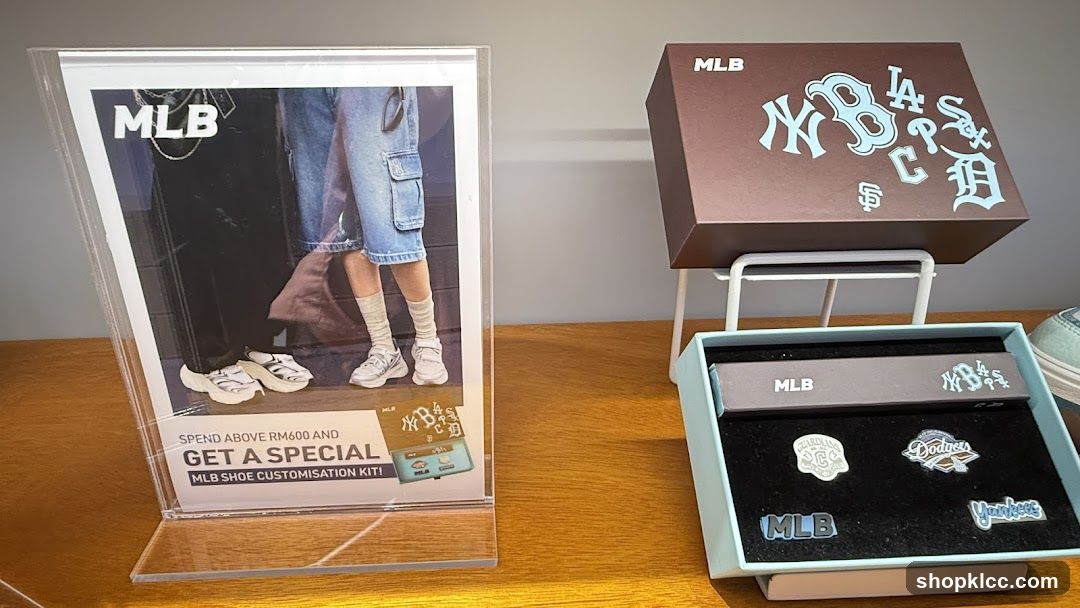 MLB Shoe Customization Kit Display