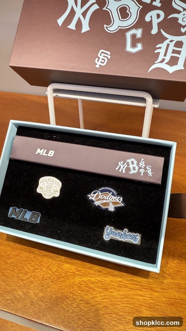 MLB Team Pins