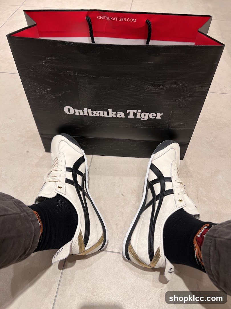 Onitsuka Tiger Shopping Bag and Shoes