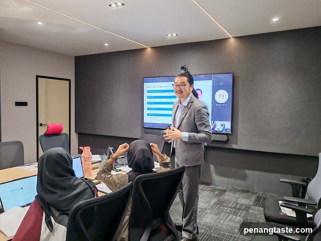 Presentation in a meeting room