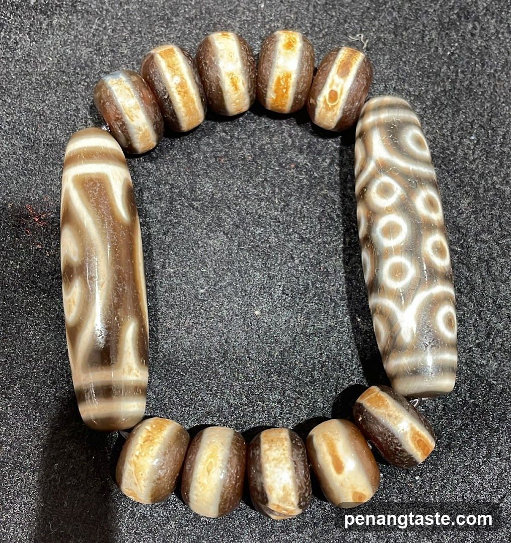 Bracelet with Dzi Beads