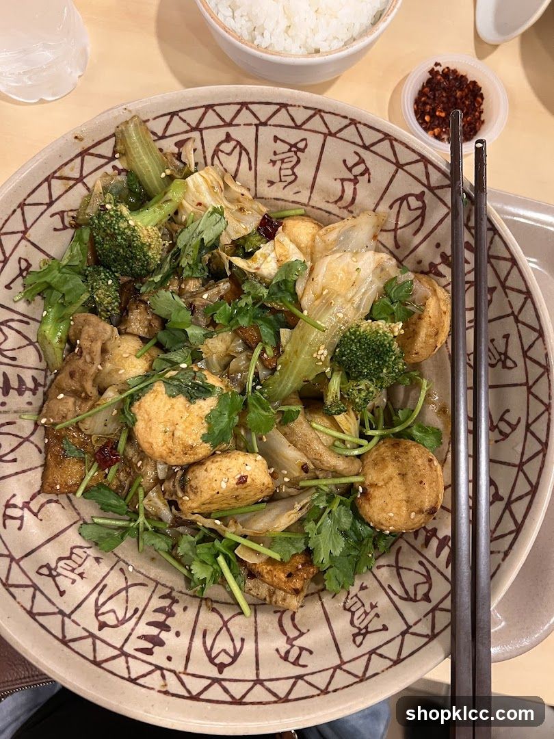 Stir-fried dish with tofu and vegetables