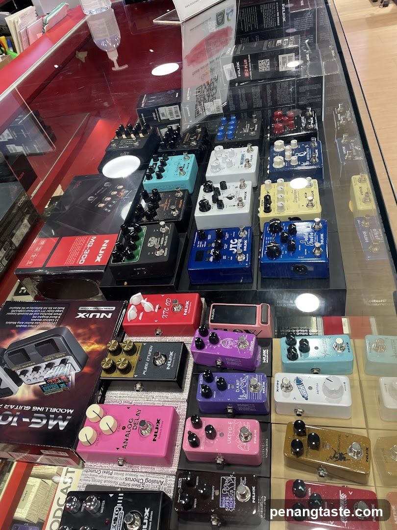 Guitar Pedals Display