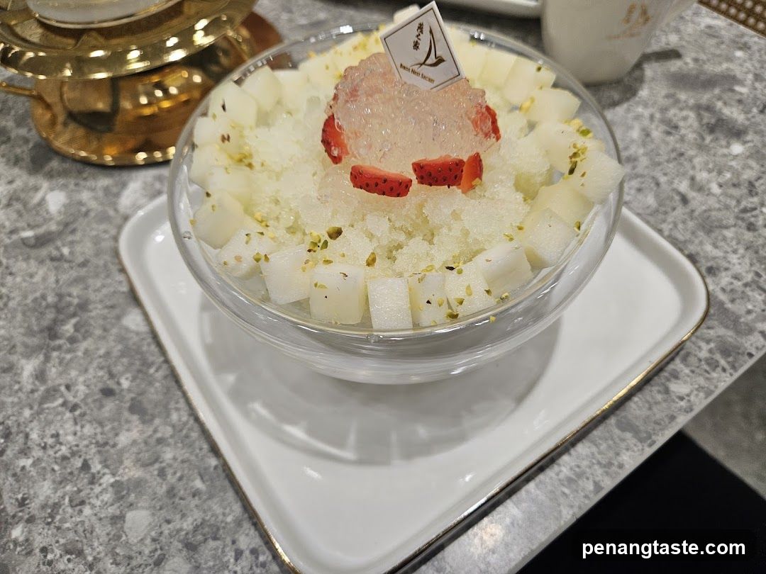 Dessert with fruit and shaved ice