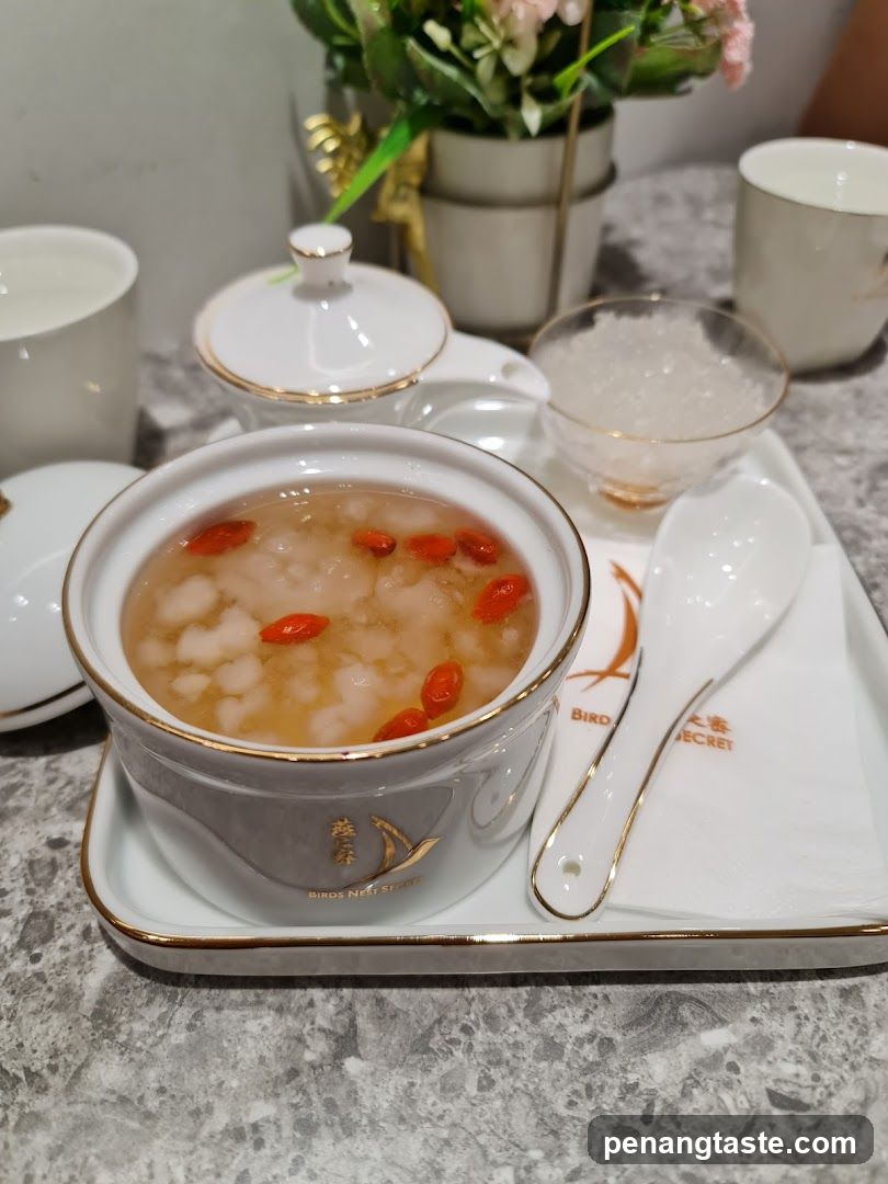 Bird's Nest Soup with Goji Berries