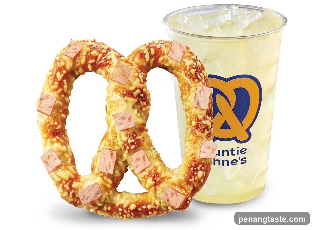 Pretzel with Ham and Cheese and Lemonade