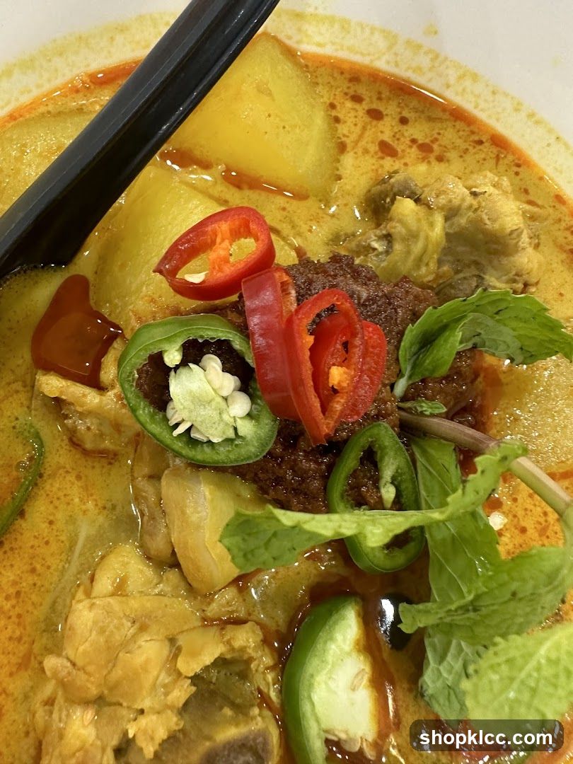 Curry with Chicken and Potatoes