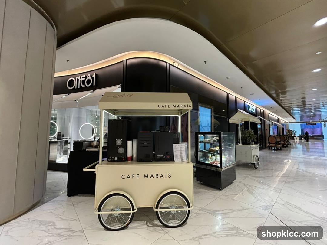 Cafe Marais Cart in Mall Corridor
