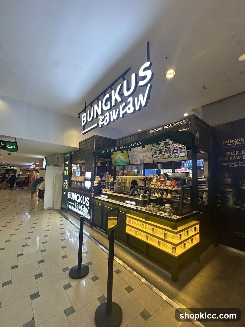 Bungkus Rawraw Storefront Interior View